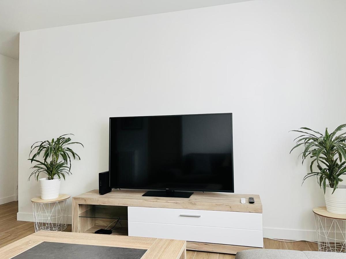 Appartement Spacieux Clichy-sous-Bois Exterior foto