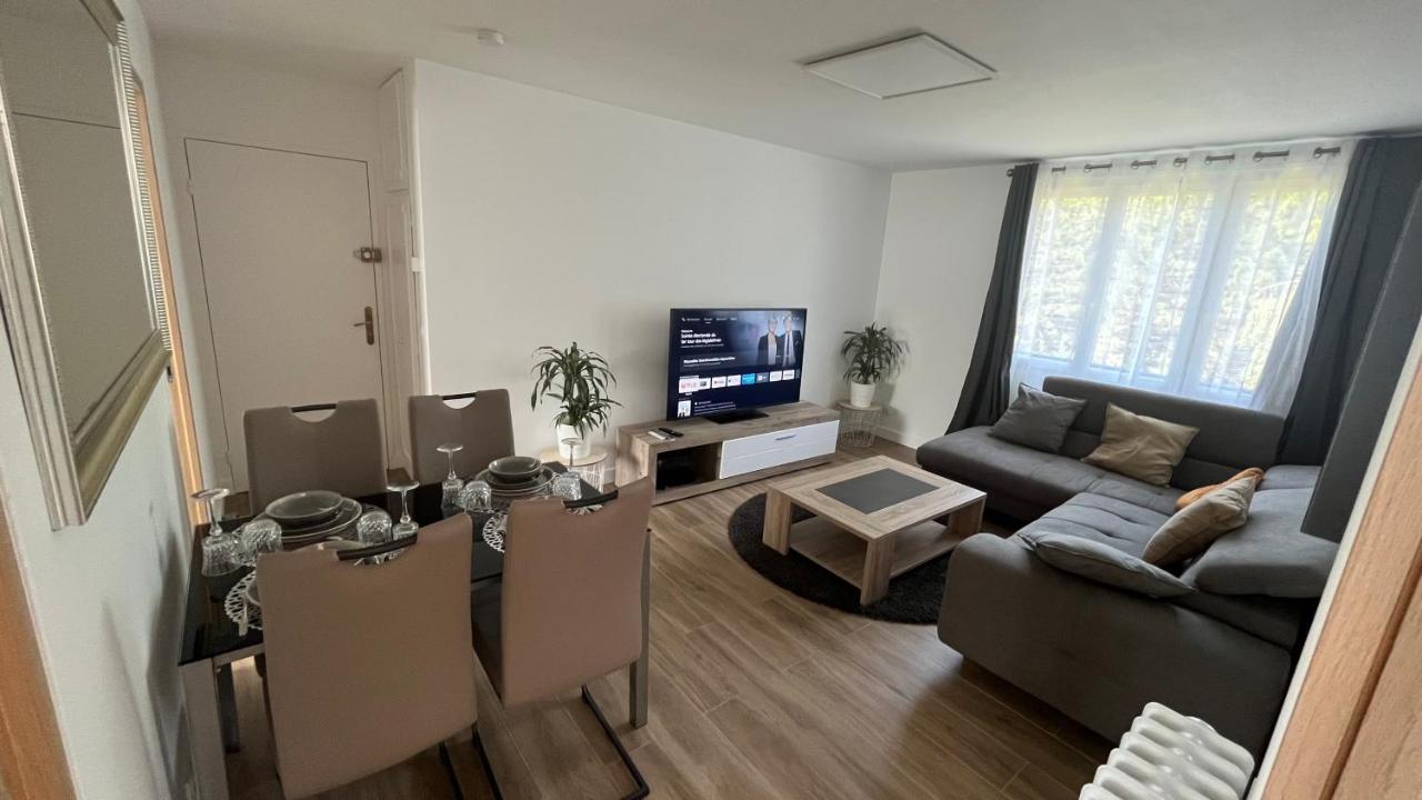 Appartement Spacieux Clichy-sous-Bois Exterior foto