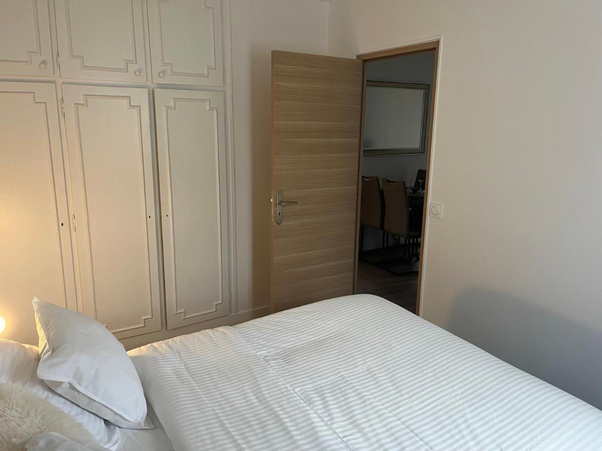 Appartement Spacieux Clichy-sous-Bois Exterior foto