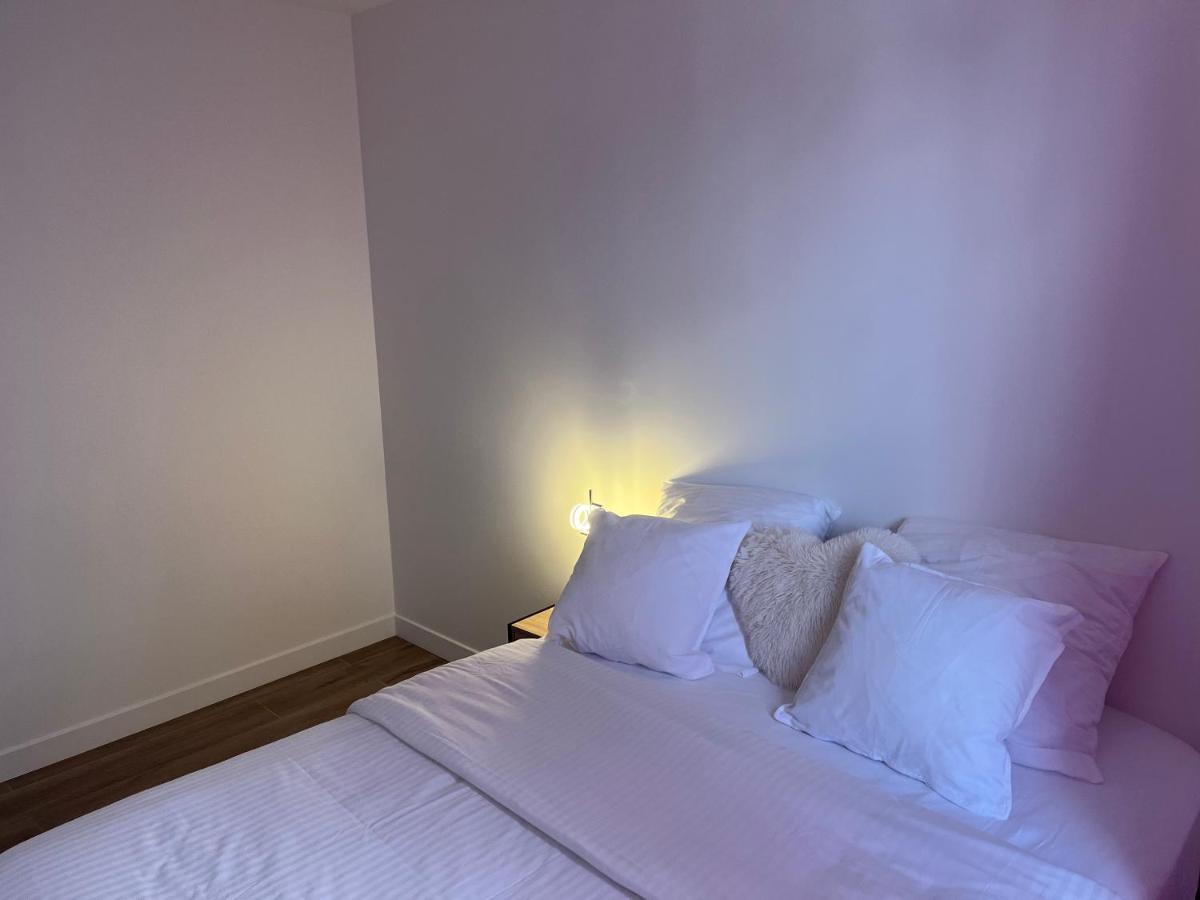 Appartement Spacieux Clichy-sous-Bois Exterior foto