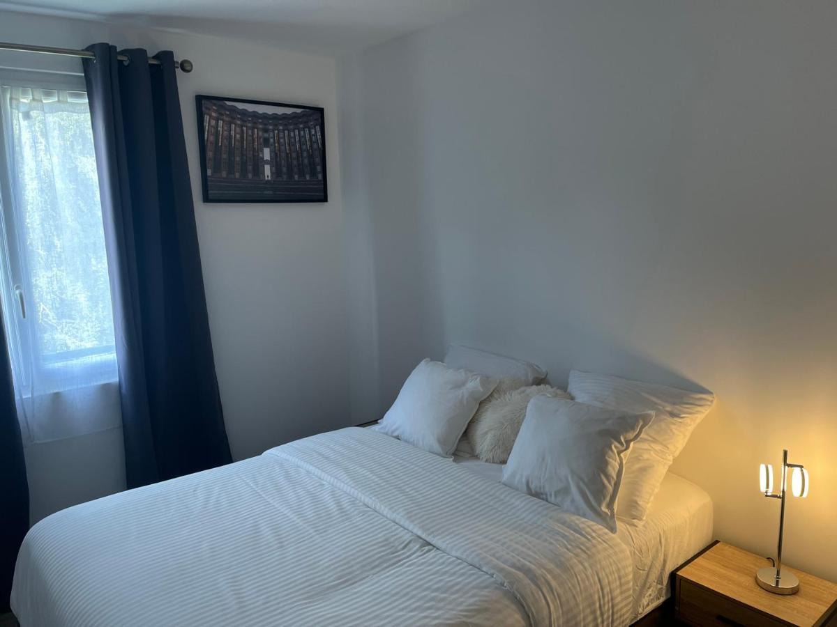 Appartement Spacieux Clichy-sous-Bois Exterior foto